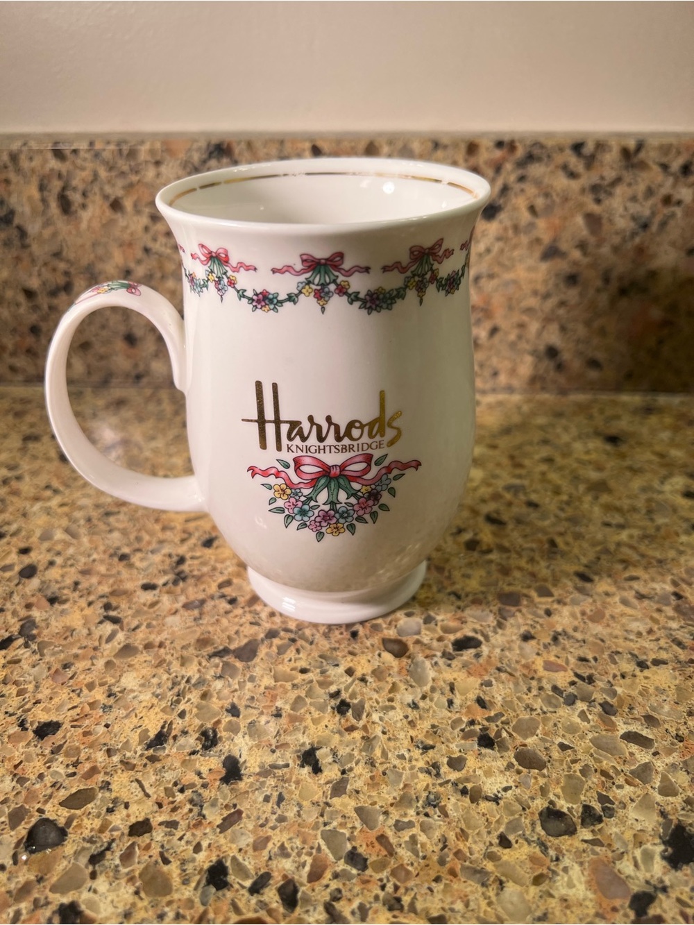 Harrods Knightsbridge White Mug Bone China with Pink Ribbon & Gold England NWOT